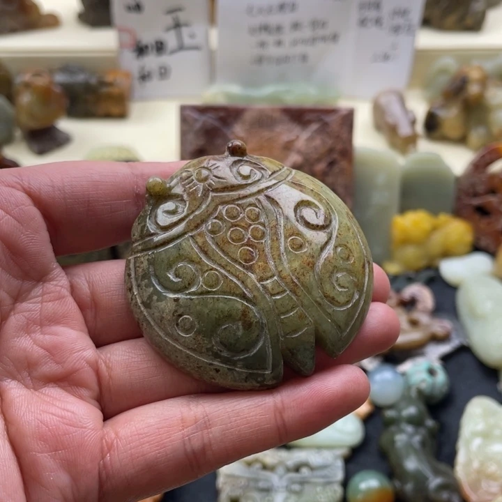 蛇纹石玉颈饰未镶嵌65