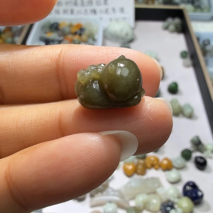 未镶嵌和田玉珠宝半成品
