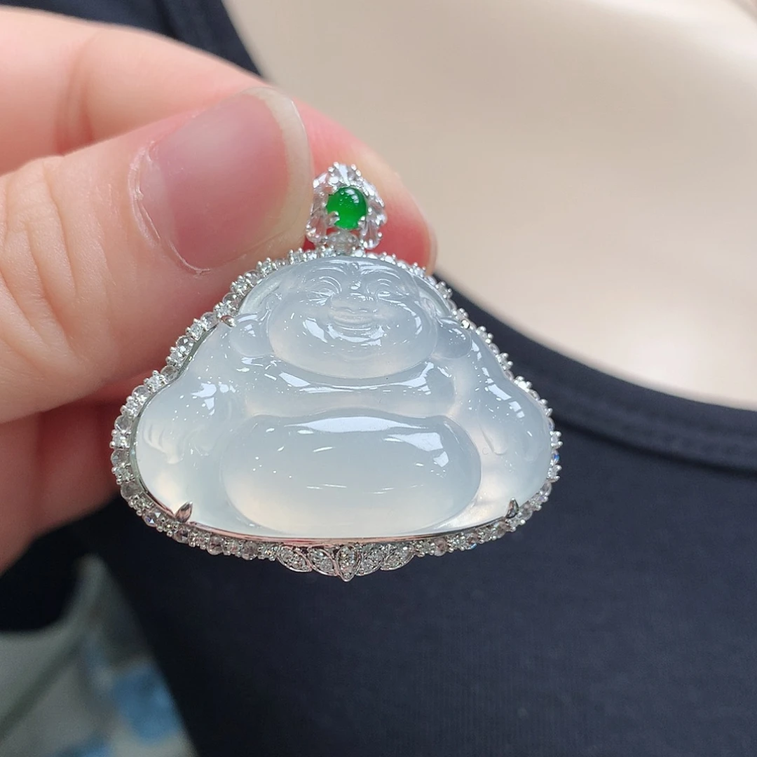 翡翠18K金镶嵌颈饰佛公