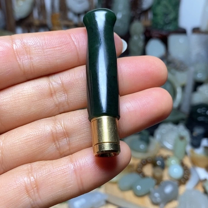 濠***鱼和田玉未镶嵌颈饰