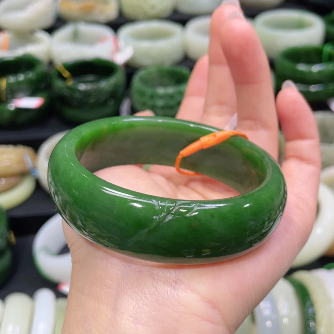 未镶嵌手镯和田玉40