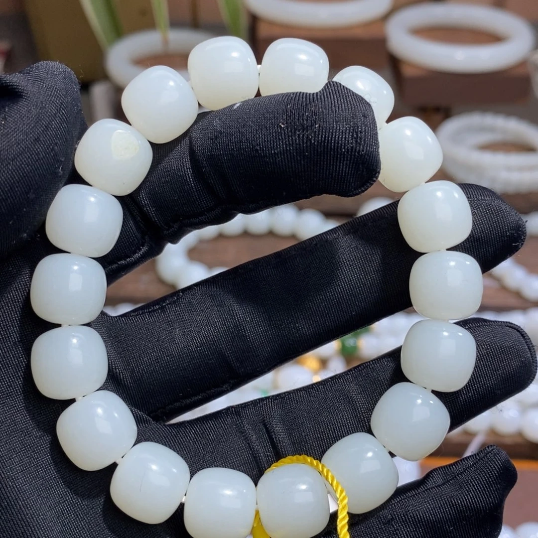 花***城和田玉（糖玉）未镶嵌手链