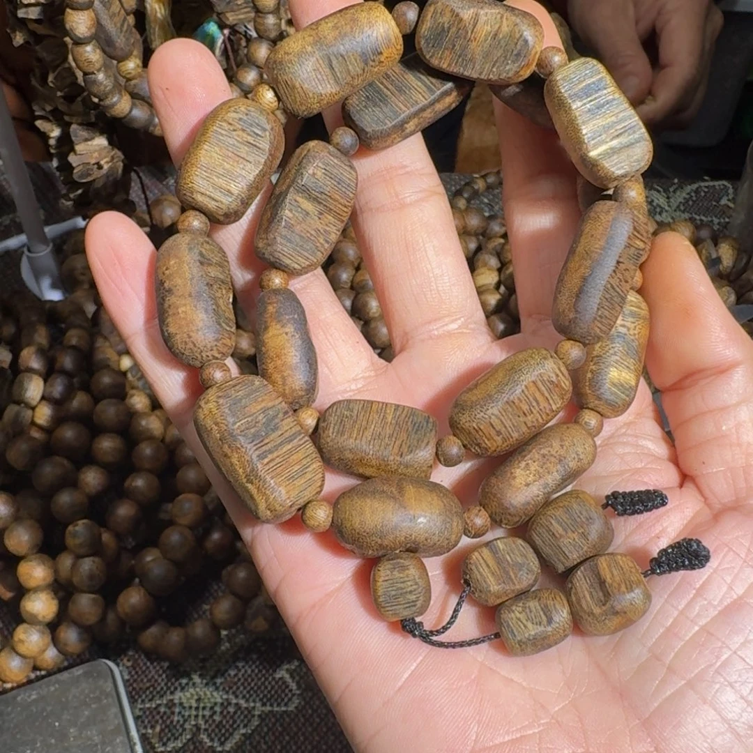 唐***妹沉香沉香枕海南乌身老料1.3规格32.3克