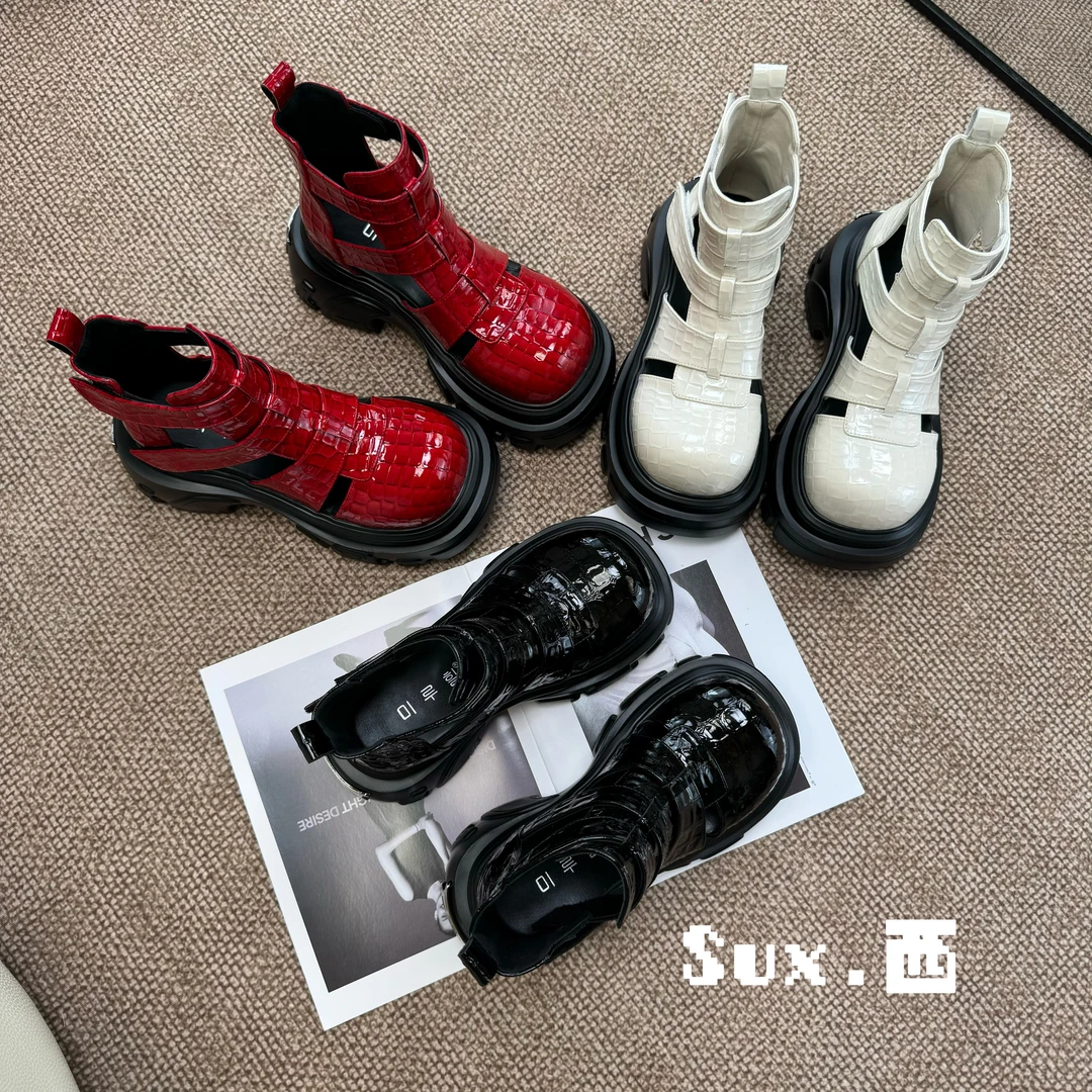 【苏西】厚底时尚复古女夏季靴子小皮鞋松糕罗《往小拍一码》697-2