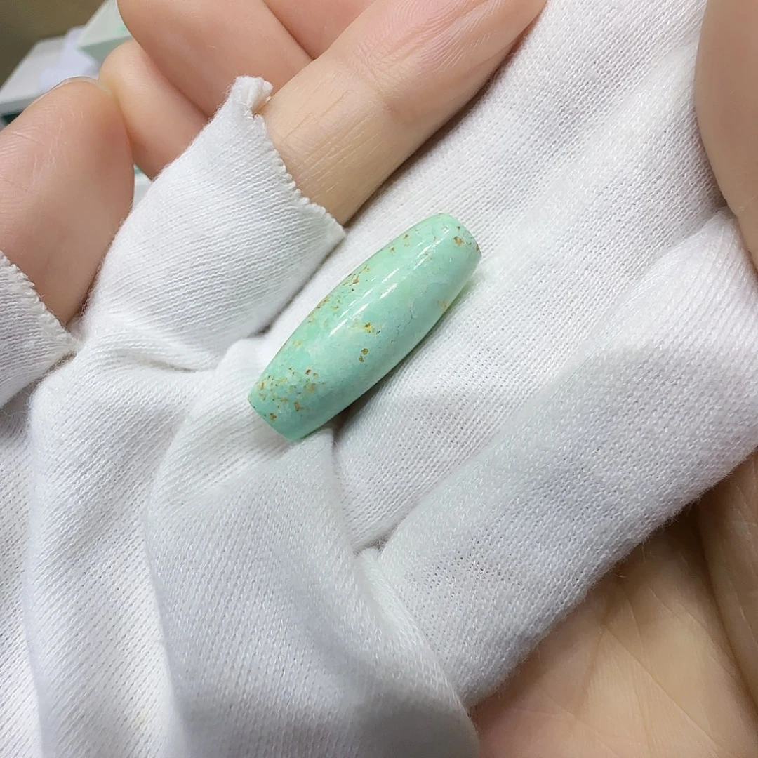 未镶嵌绿松石原矿绿松石