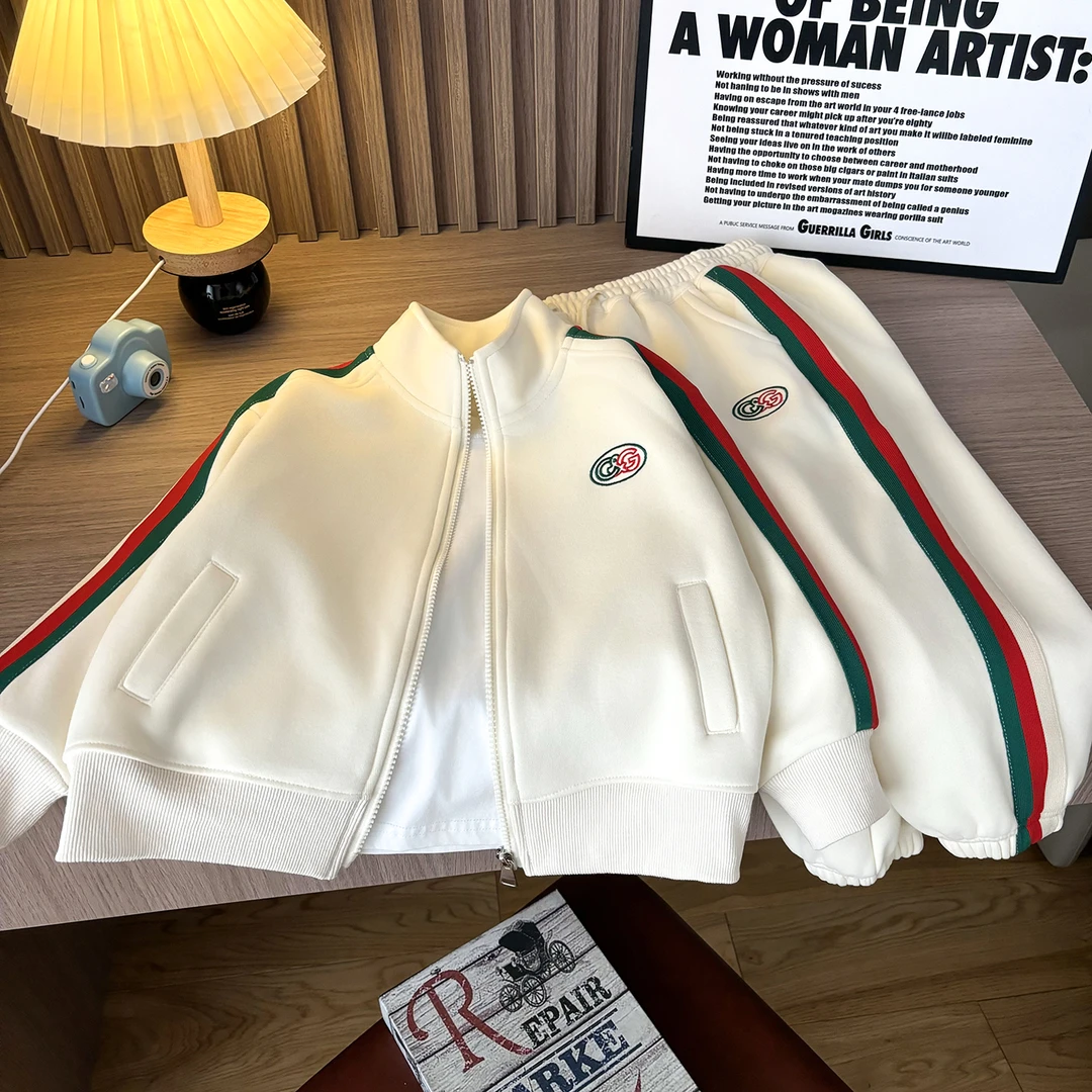 儿童加绒运动套装秋冬款2025新款男童一体绒保暖拉链外套童装