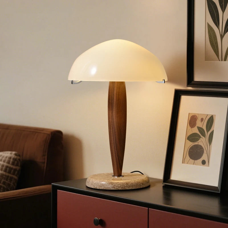 美式复古胡桃木台灯卧室床头灯丹麦客厅书房现代创意高级感装饰灯