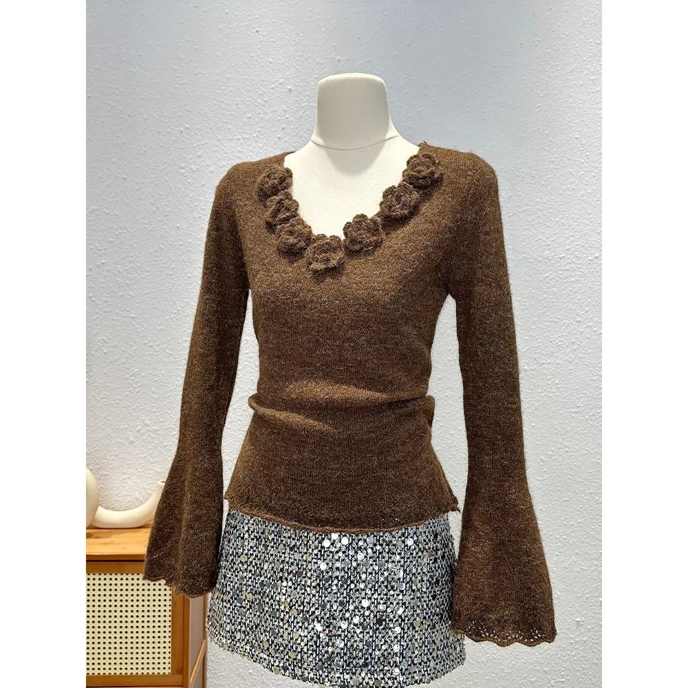 欧货设计感小众长袖毛衣女秋冬季时尚手工花朵独特别致温柔风上衣