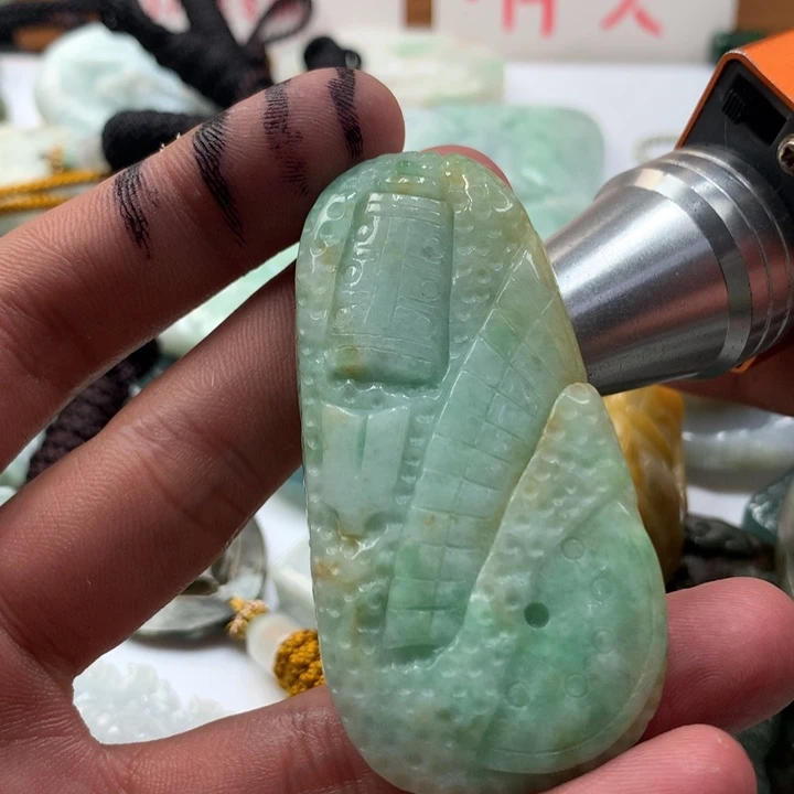 颈饰未镶嵌翡翠保真天然a货翡翠