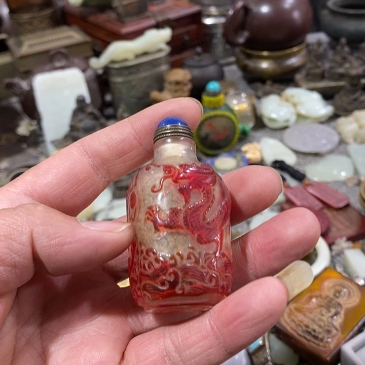 白***喜玻璃鼻烟壶。