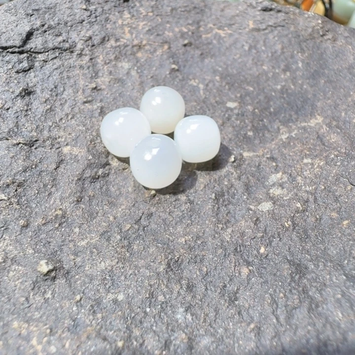 狂***o和田玉未镶嵌颈饰