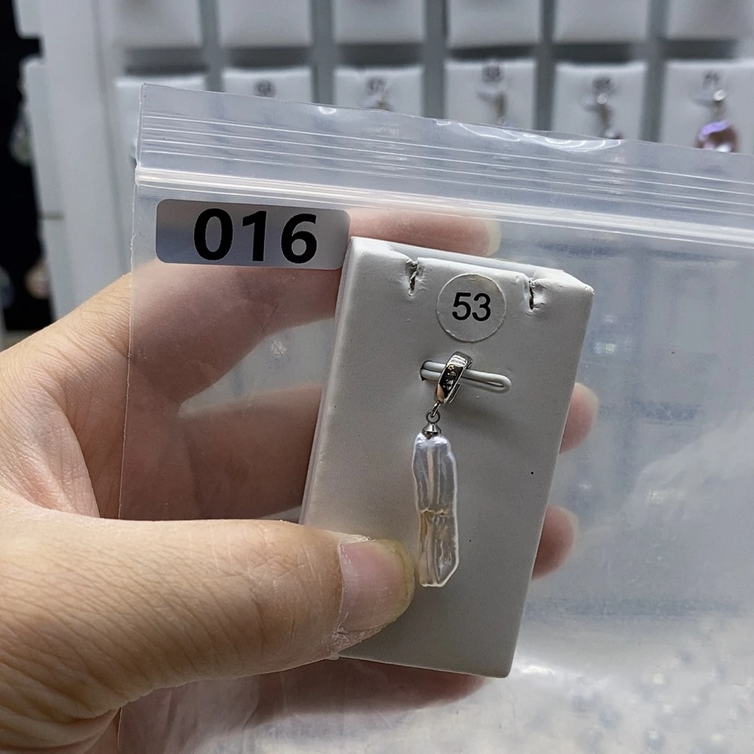 合金耳饰淡水珍珠