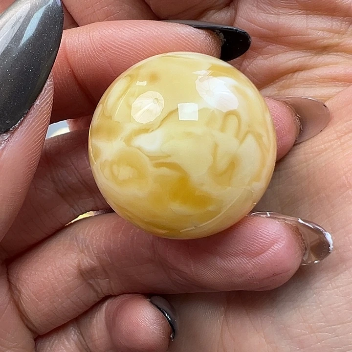 蜜蜡未镶嵌珠宝奇石