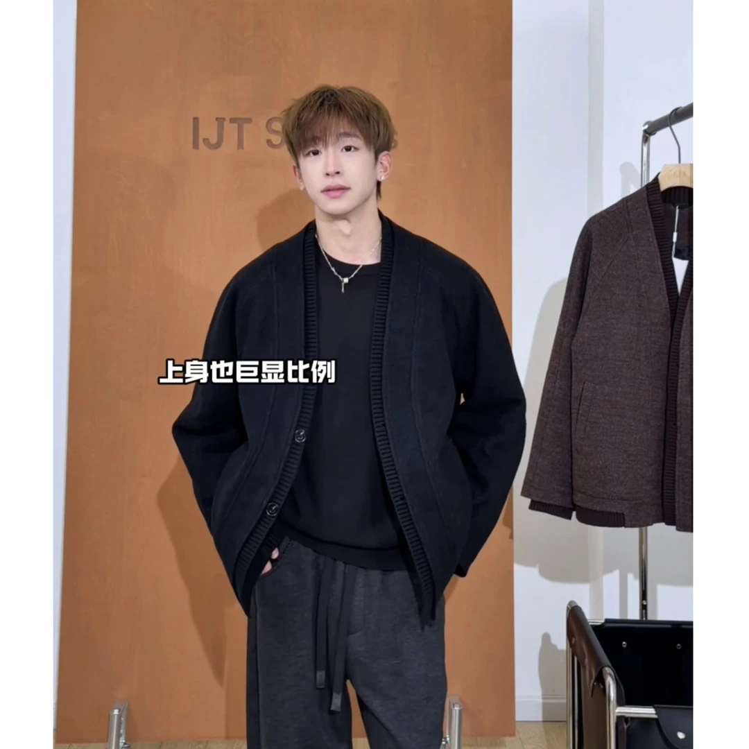 IJT studio冬季复古设计感V领绵羊毛休闲羽绒宽松夹克25R227