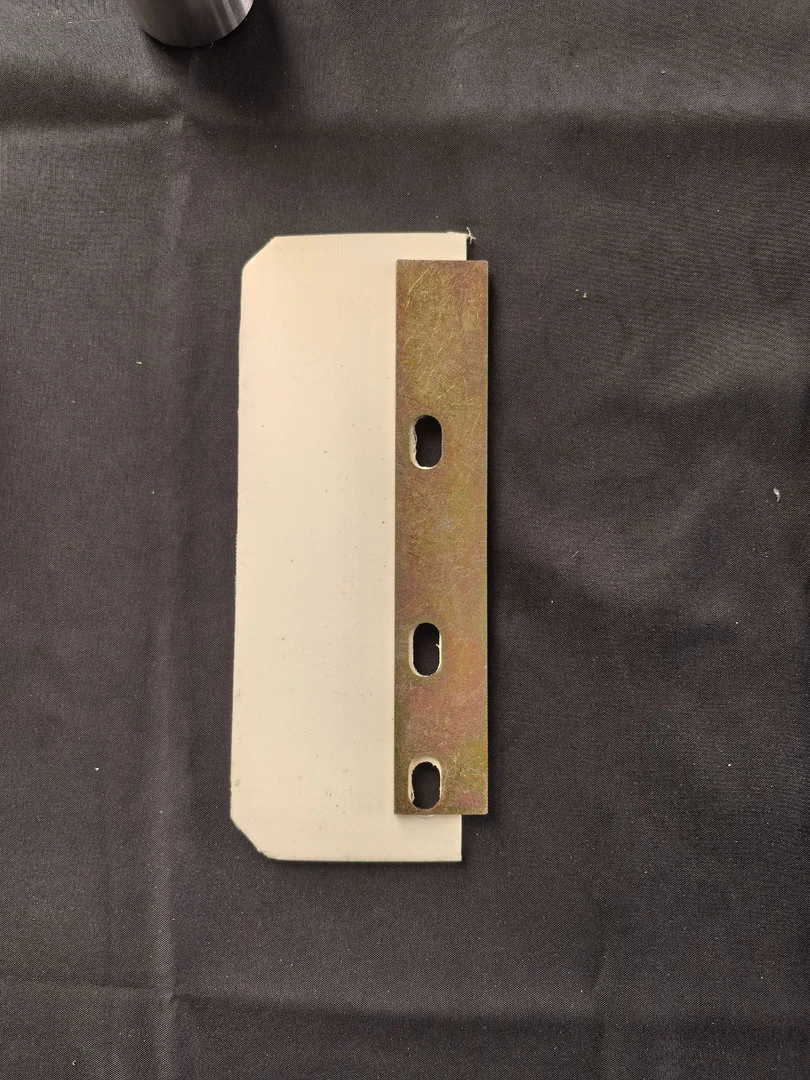 沃得锐龙收割机配件沃得拨禾轮梳刷皮胶 五星盘刮皮改装帆布压板