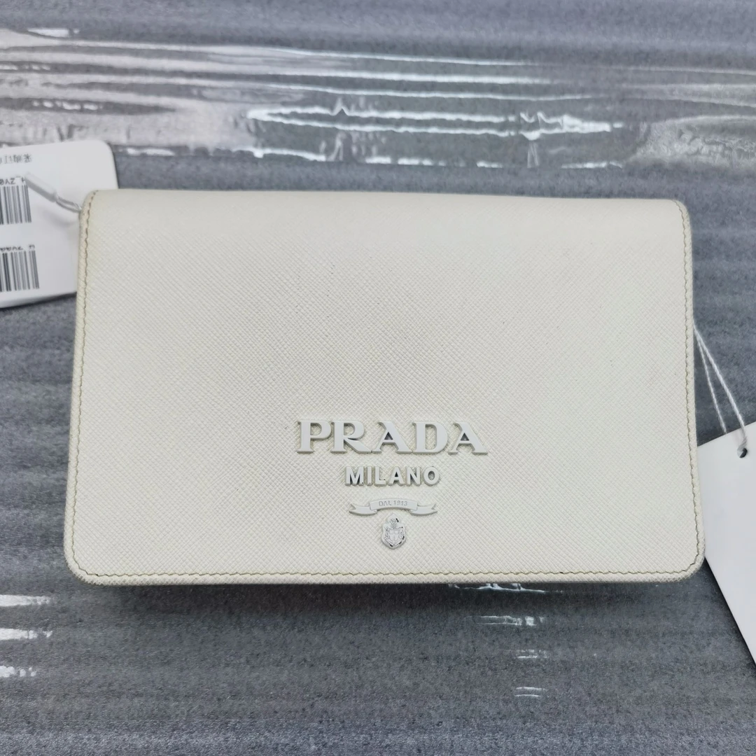 95新 Prada/普拉达 白色单肩斜挎包H_ZY0000404181