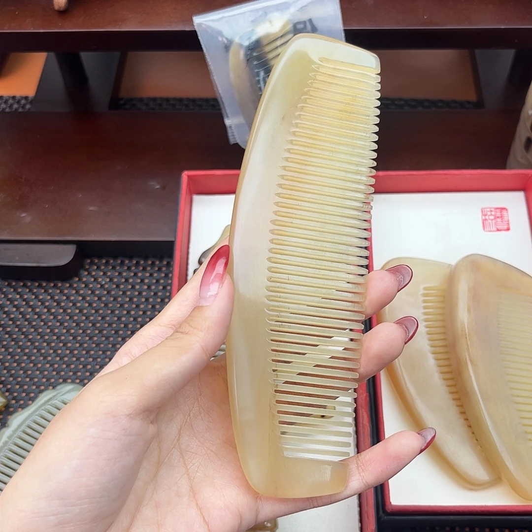 纯手工制作纯牛角梳子