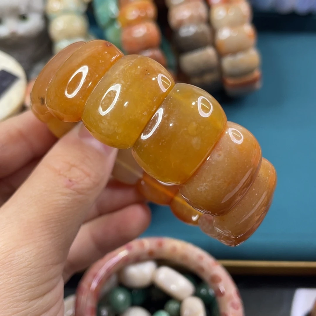 未镶嵌手镯硅化玉