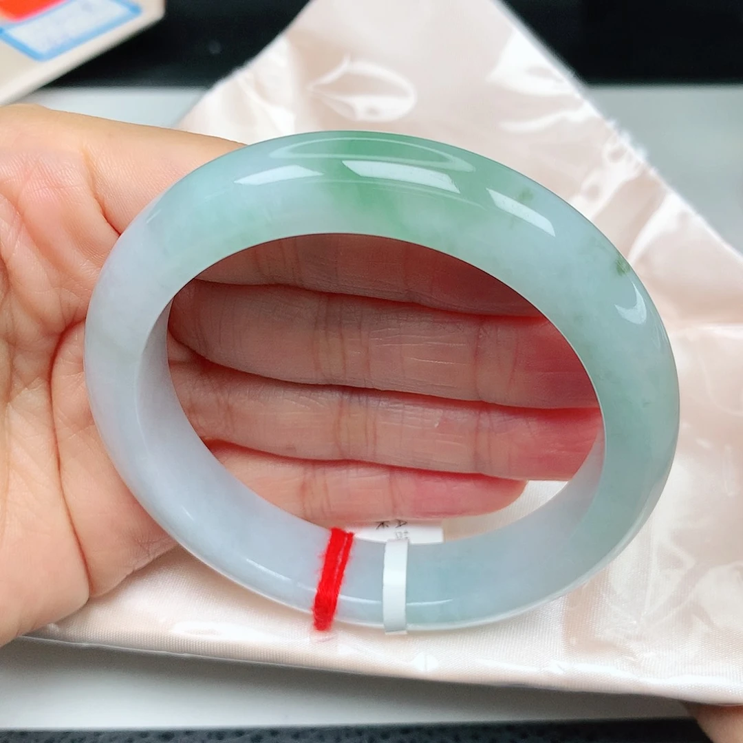 未镶嵌手镯翡翠飘绿2