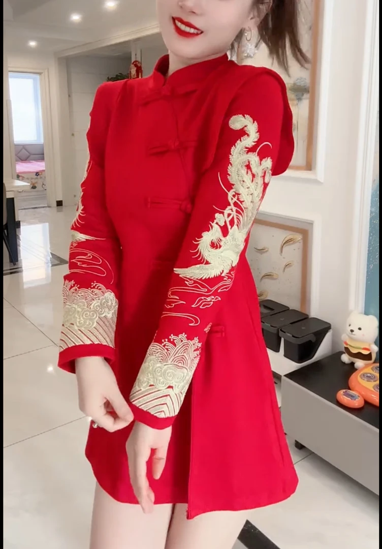 2025新中式国风改良旗袍女中长款盘扣重工刺绣洋气设计感开叉裙女