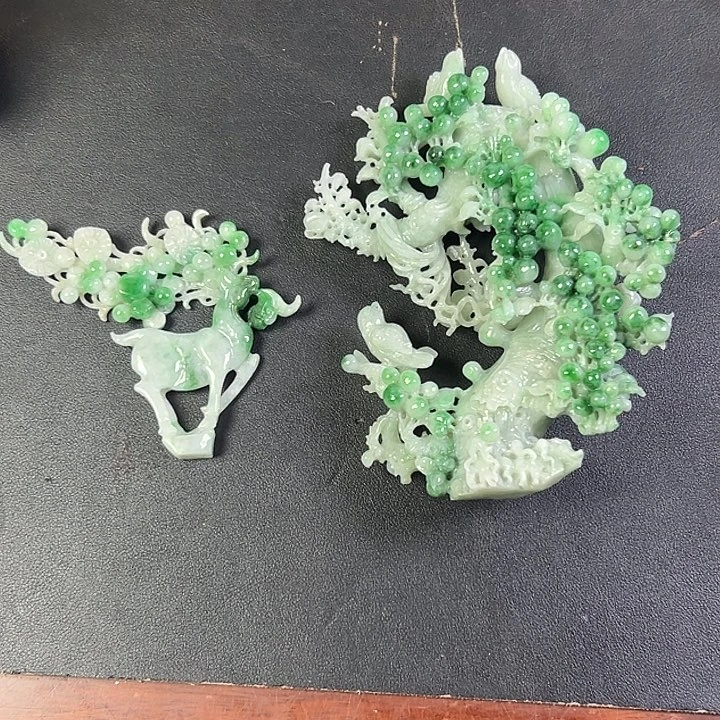 正***翡翠未镶嵌摆件翡翠