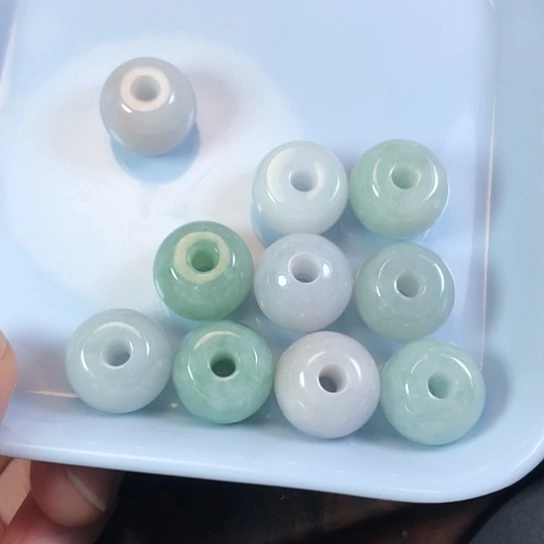 翡翠未镶嵌颈饰缅甸A货，每天下午1点半开播