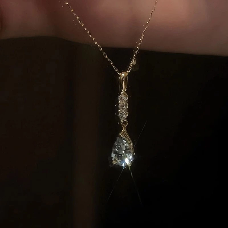 铜合金项链 清冷感淡蓝色水滴吊坠项链女款2025新款锁骨链高级感