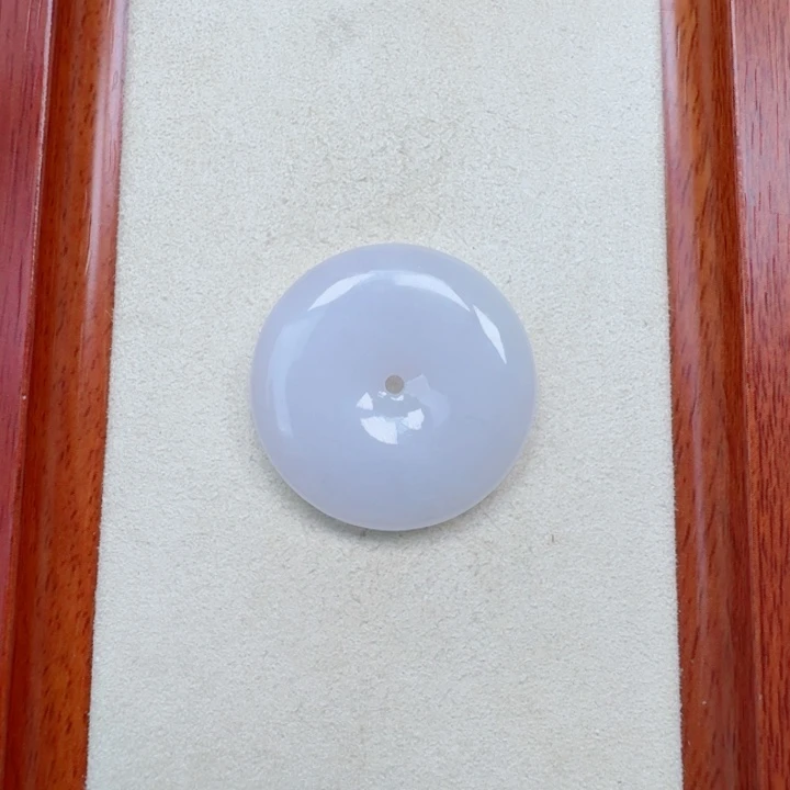 翡翠未镶嵌颈饰孤品