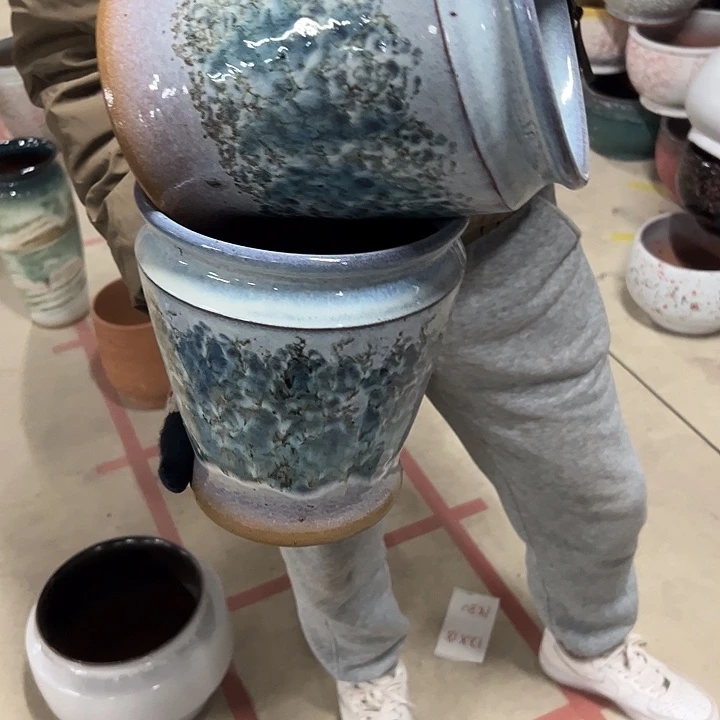 高度23厘米口20厘米