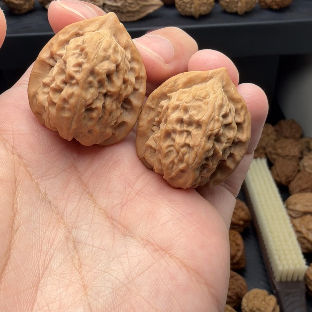 吊坠文玩核桃野生油蜡皮大肚鸡边31