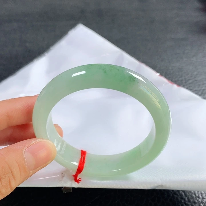 翡翠未镶嵌手镯51圈