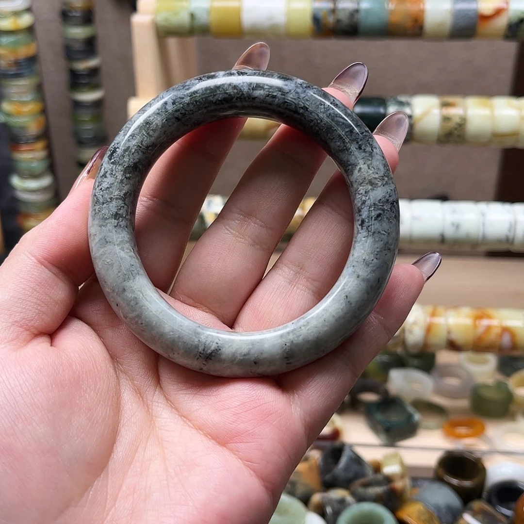 蛇纹石玉未镶嵌手镯55