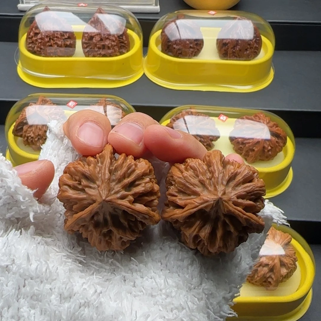 文玩核桃把件龙纹奔全39.5