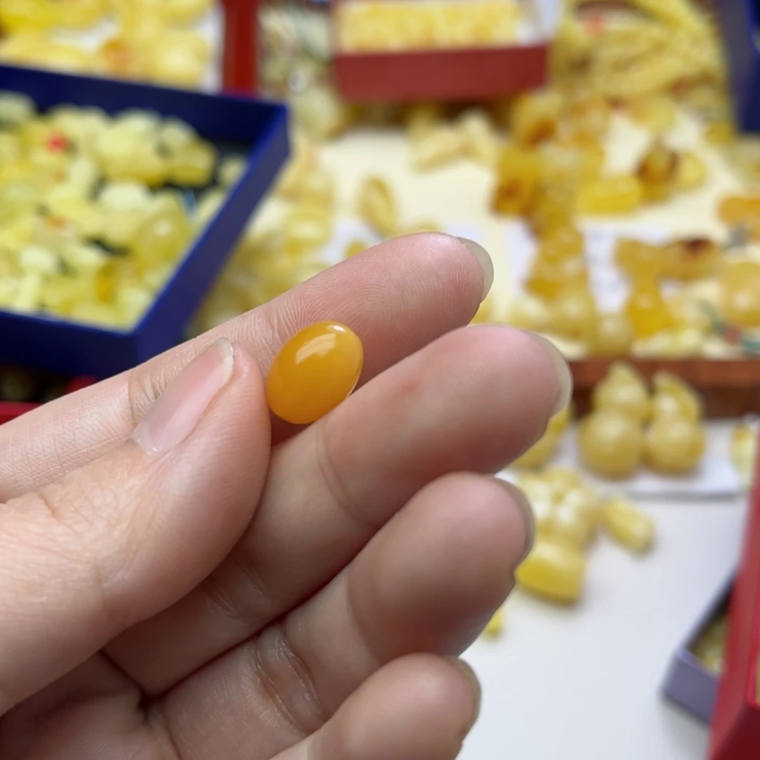 【闪购商品】蜜蜡裸石未镶嵌配饰