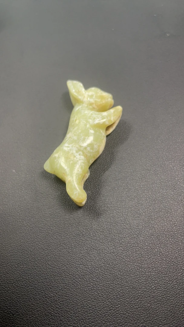 河磨奇石兔子型件
