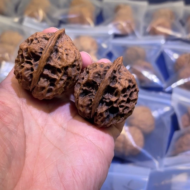 吊坠文玩核桃太湖石