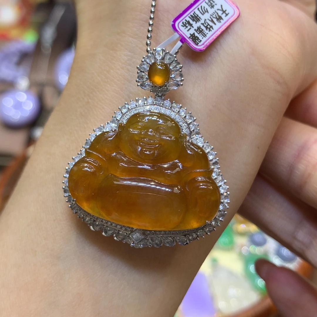 颈饰18K金镶嵌翡翠