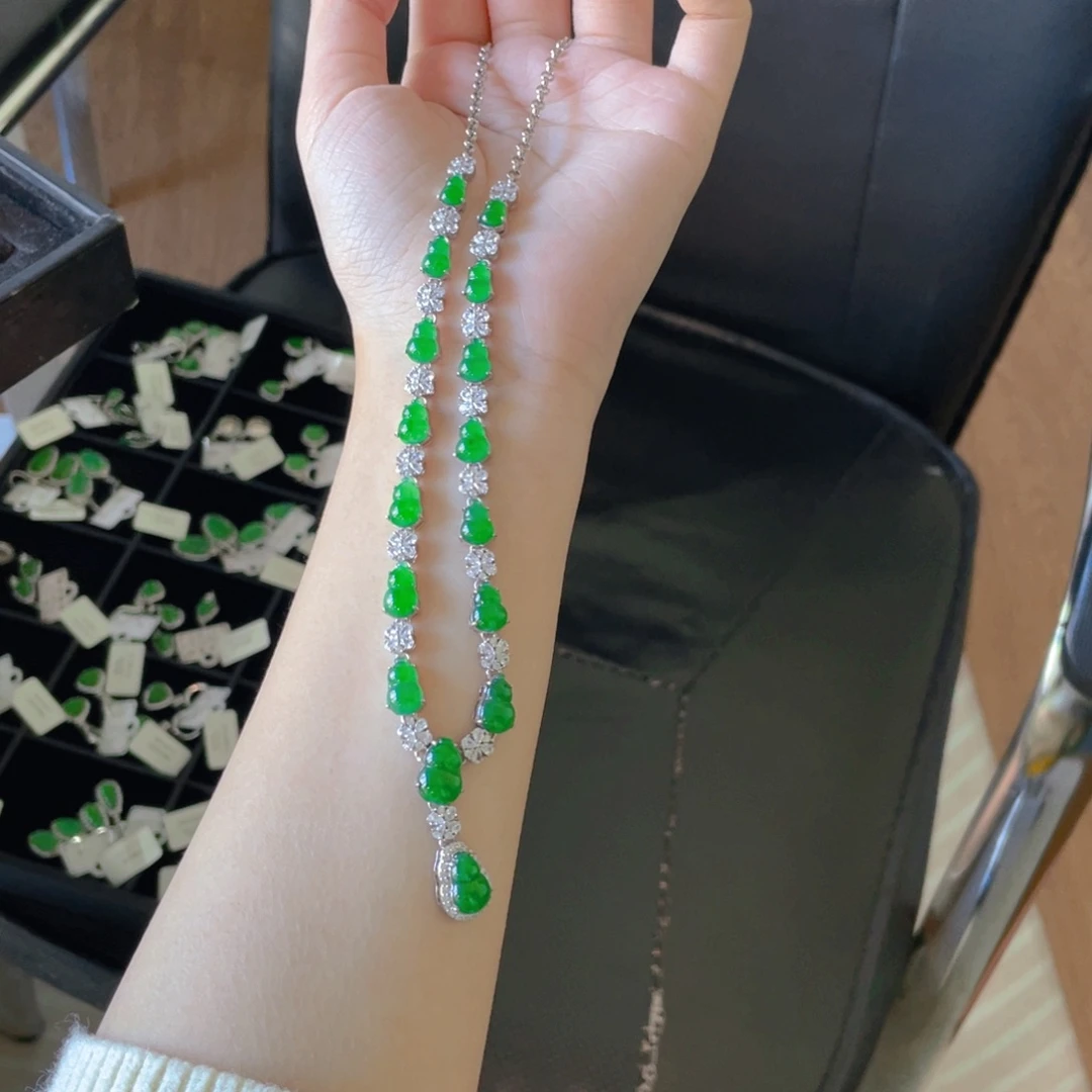 【闪购商品】吊坠(不含链)银S925镶嵌翡翠