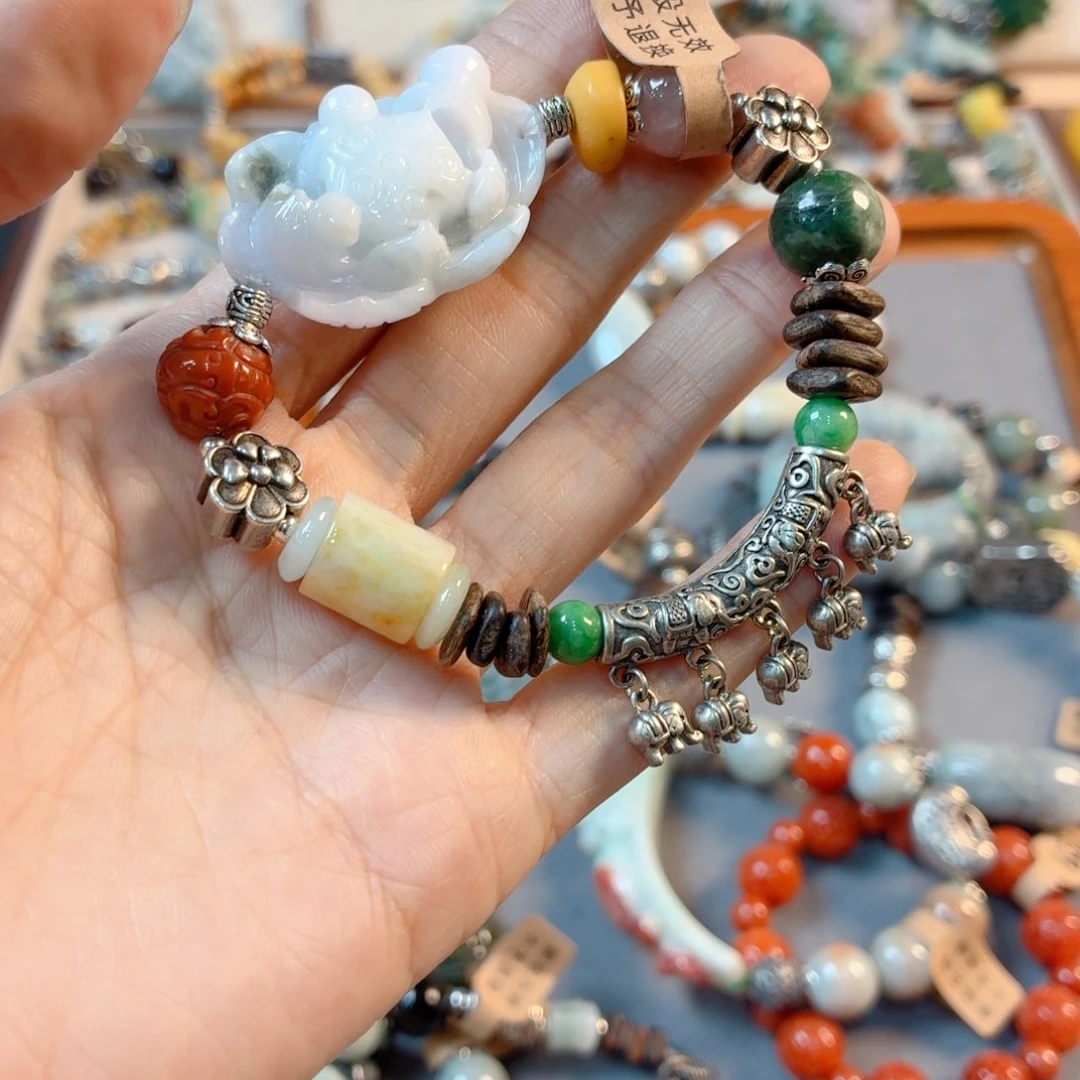 未镶嵌手链翡翠小****?手串