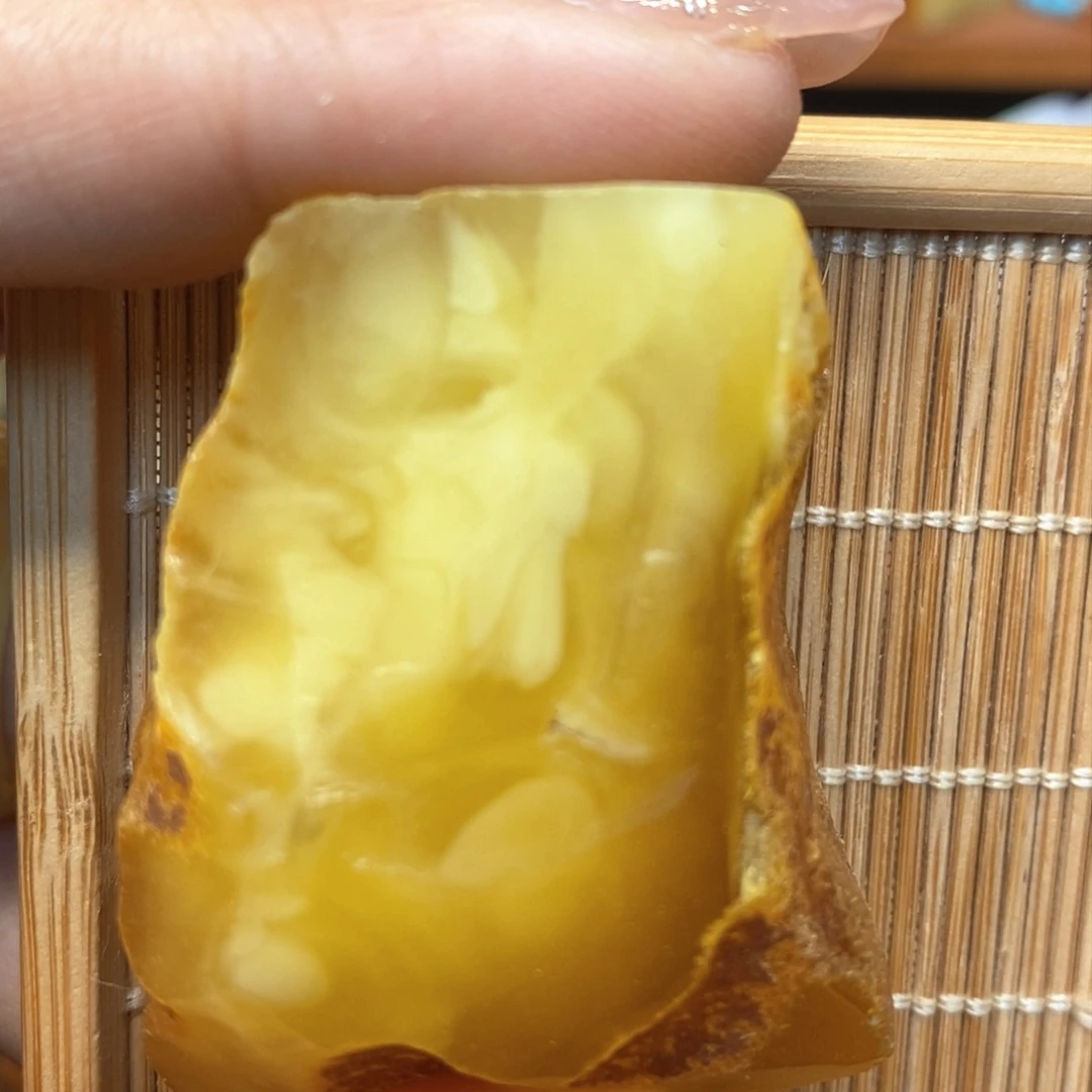 定制琥珀未镶嵌陈