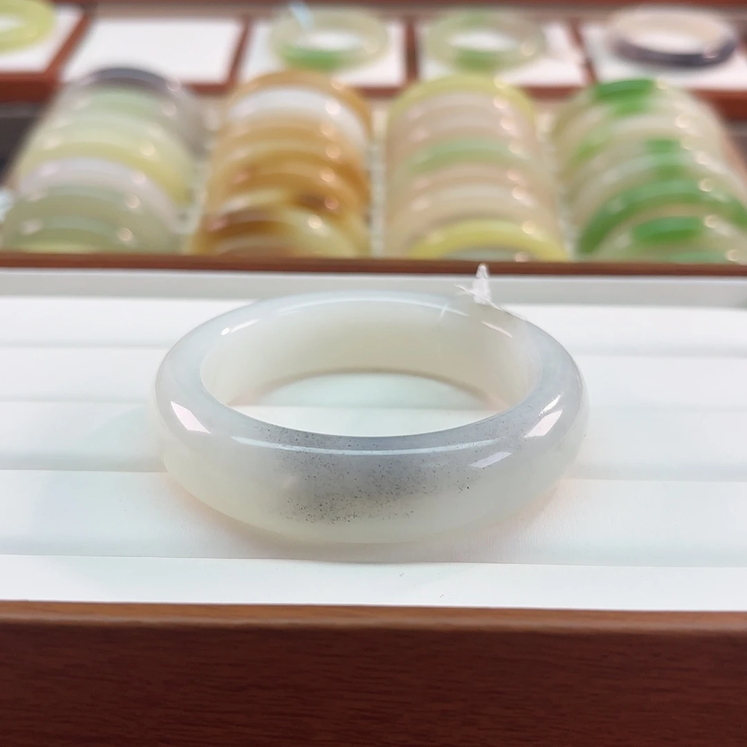 和田玉未镶嵌手镯【片墨青花】