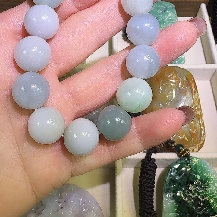 颈饰未镶嵌翡翠A货
