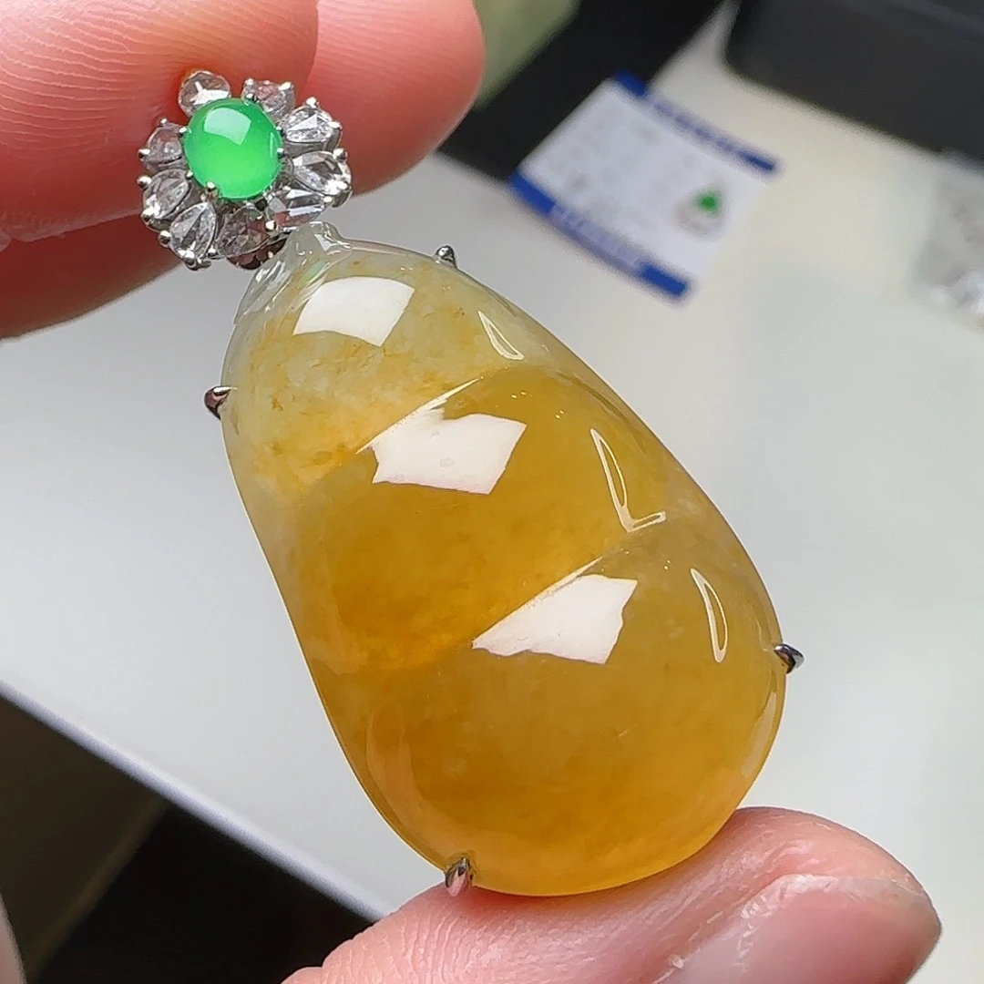 翡翠18K金镶嵌颈饰天然翡翠