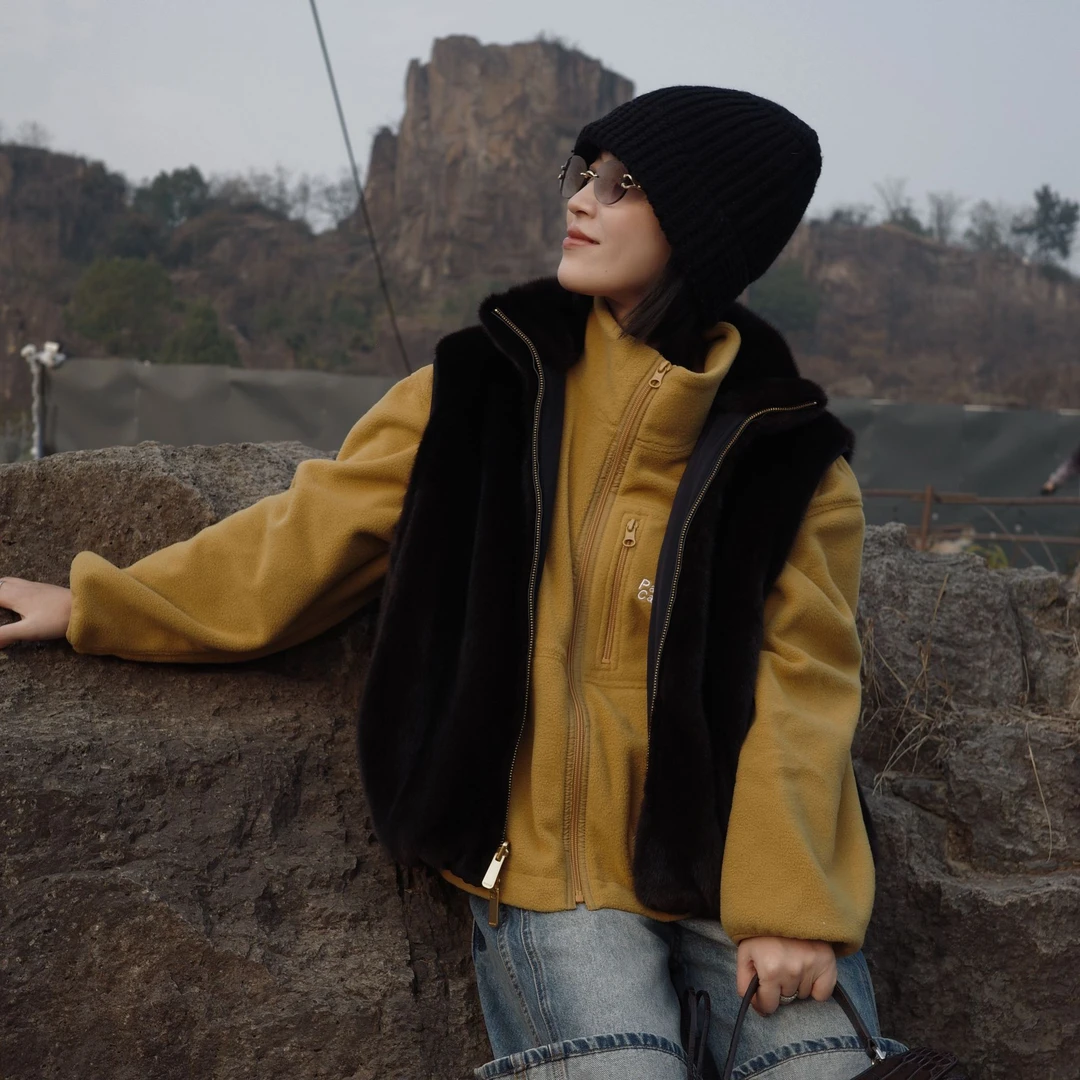 （预售）赫罗纳【贵姐NICOLE】黑金咖宝嘉美双面穿皮草马甲5NWJ043