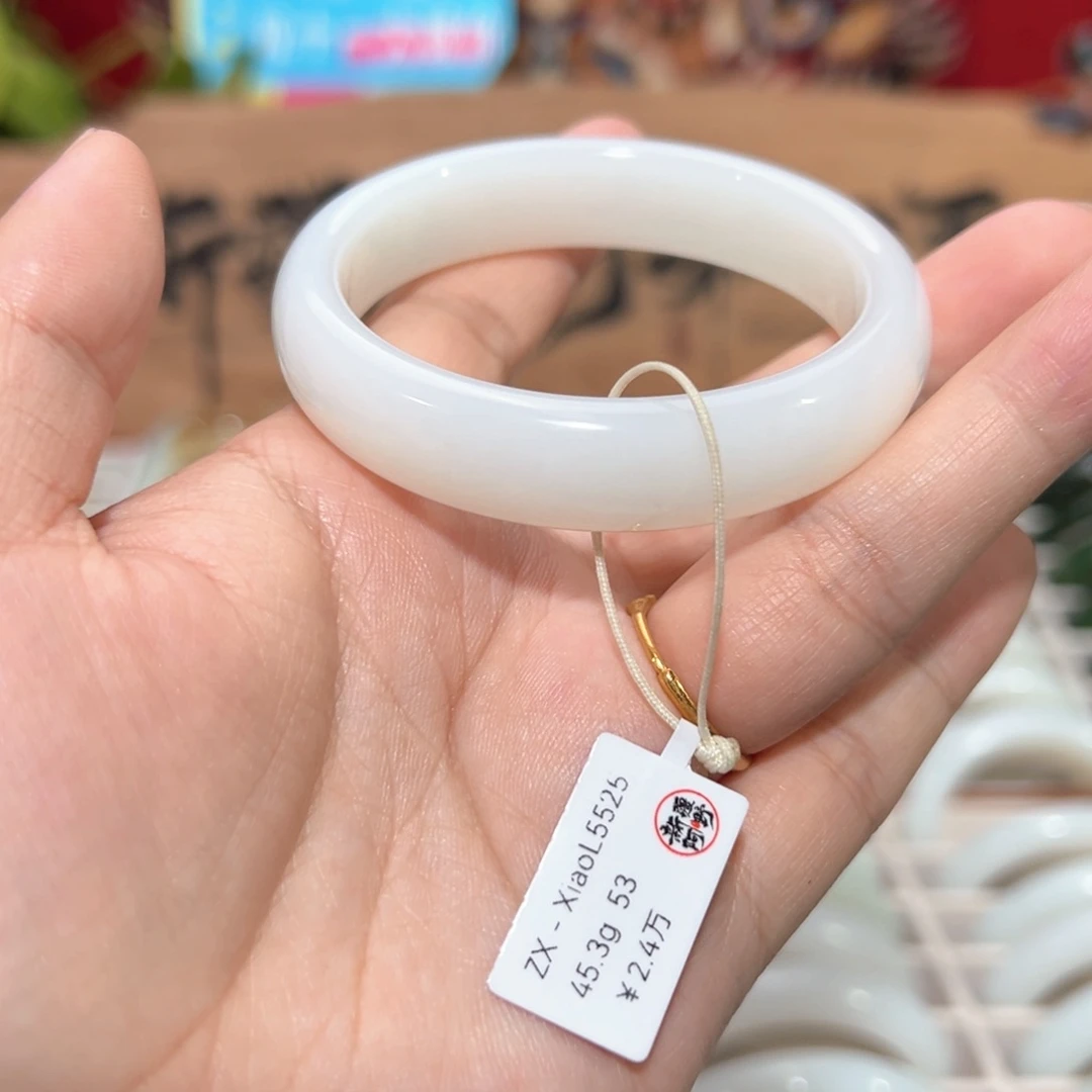 未镶嵌手镯和田玉天然和田玉手镯