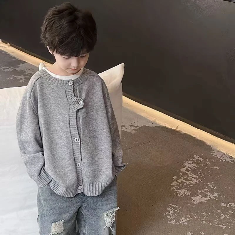 男童春装针织开衫2025新款儿童毛衣外套春秋款春季毛线衣灰色帅气