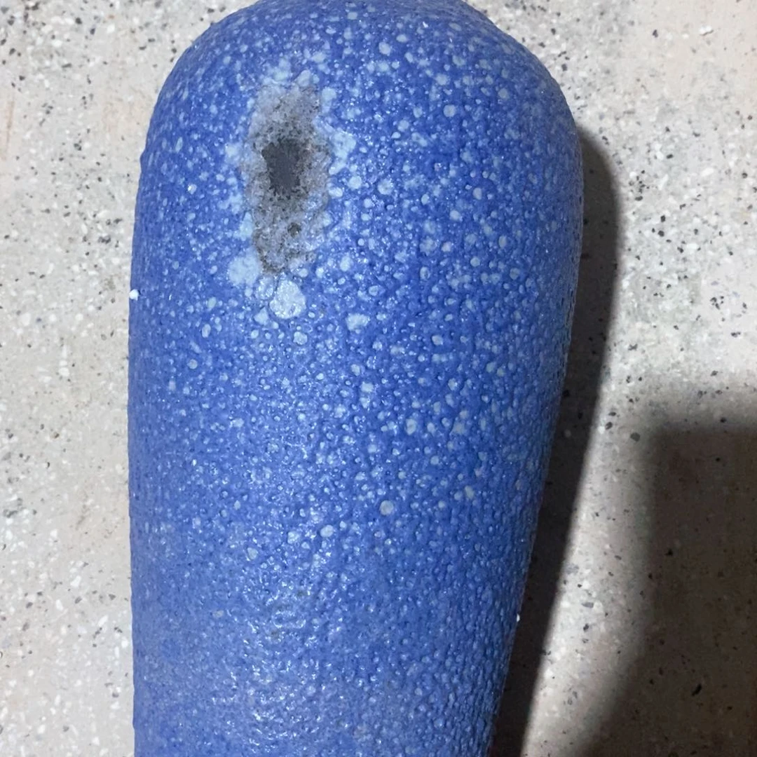 瑕疵蓝泡泡高33厘米口9厘米有孔