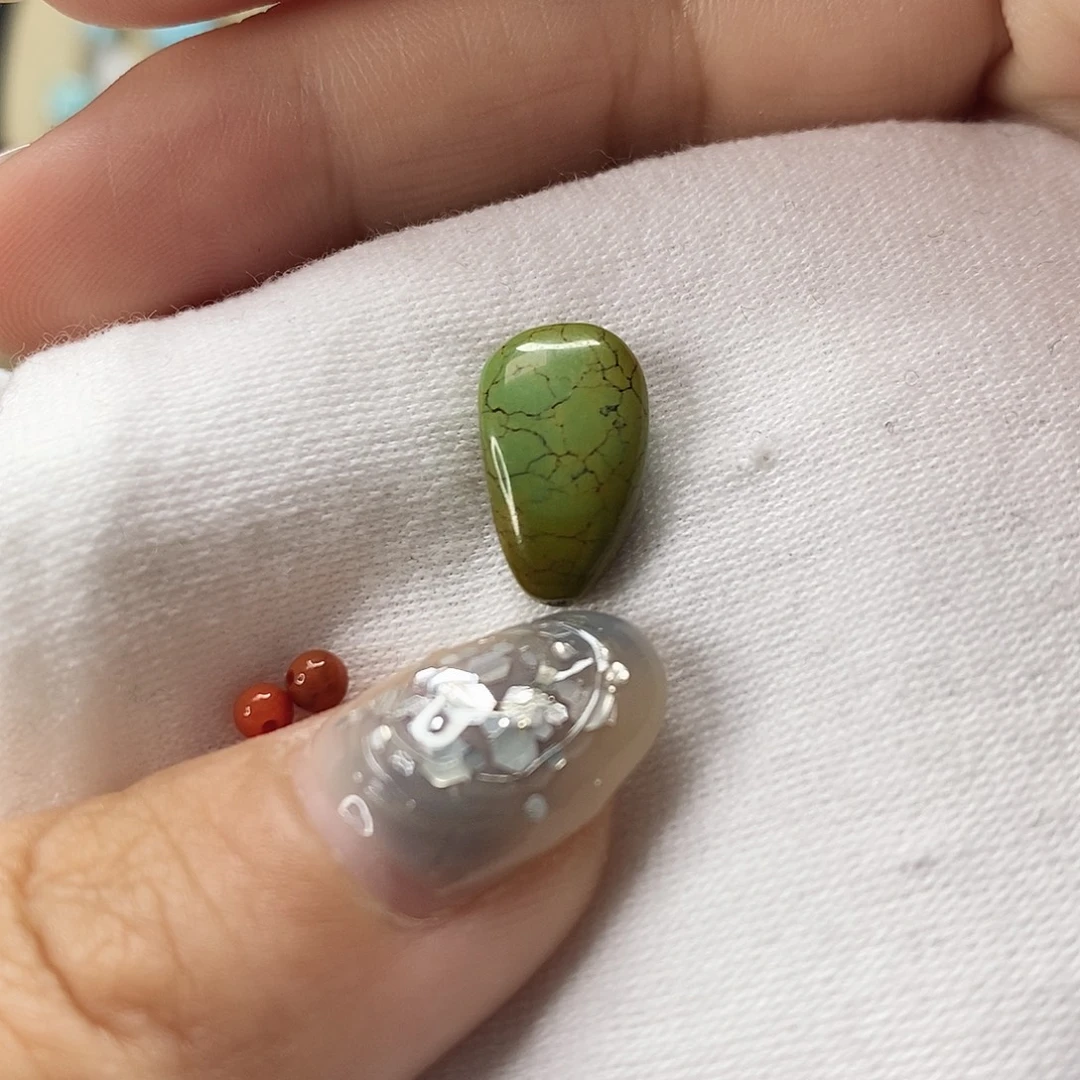 南红玛瑙未镶嵌珠宝奇石