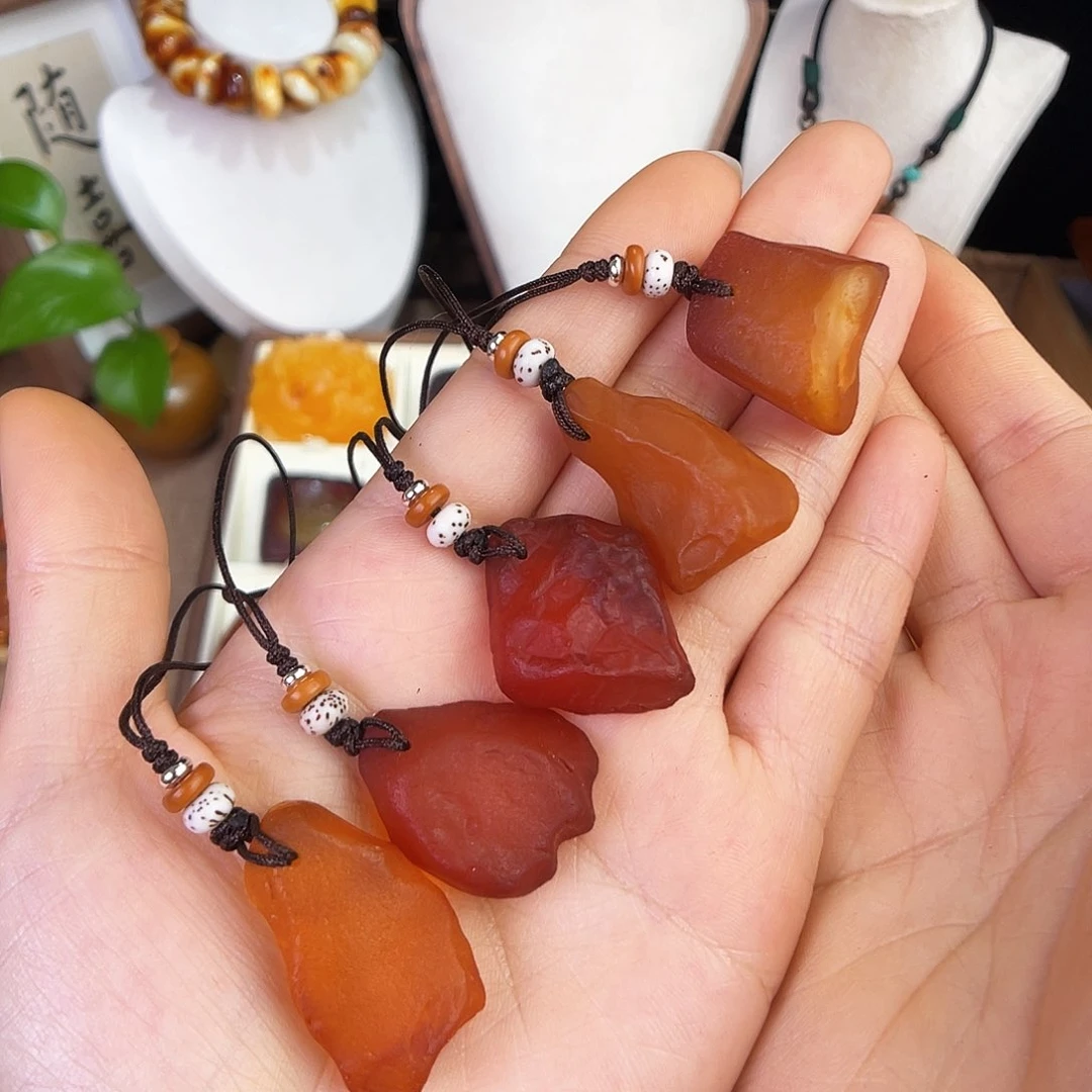 琥珀珠宝奇石未镶嵌多样性发其一