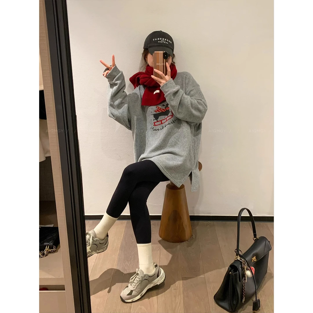 灰色圣诞小狗印花磨毛T恤女2025秋冬季新款慵懒风打底衫上衣女潮